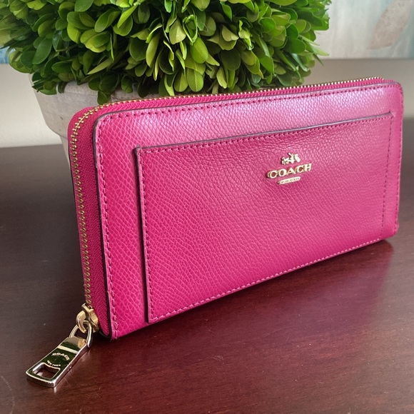 COACH 🩷PINK🩷 CROSSGRAIN LEATHER ACCORDION ZIP AROUND WALLET 🌟EUC🌟 - Picture 16 of 17
